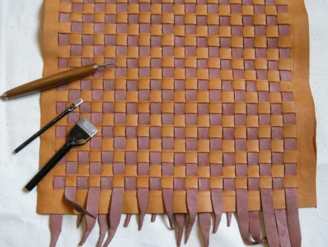 Современные и стильные кожаные изделия ручной работы. Как сделать брелок из кожи своими руками