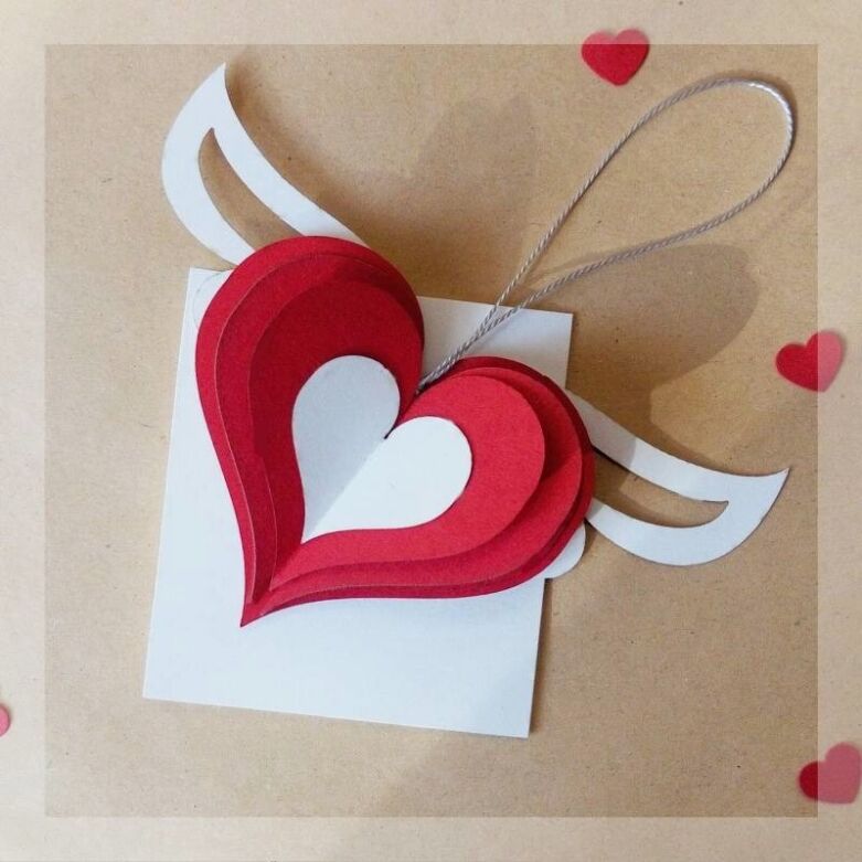 Валентинка из бумаги в форме сердца